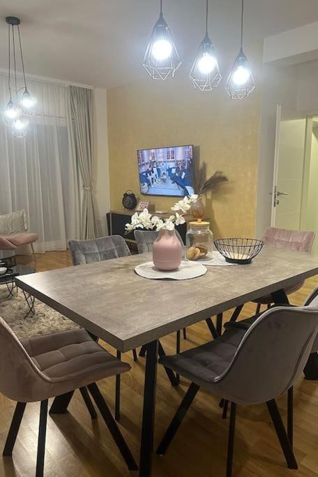 New Modern Accommodation In City Меткович Экстерьер фото