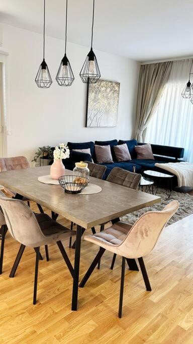 New Modern Accommodation In City Меткович Экстерьер фото
